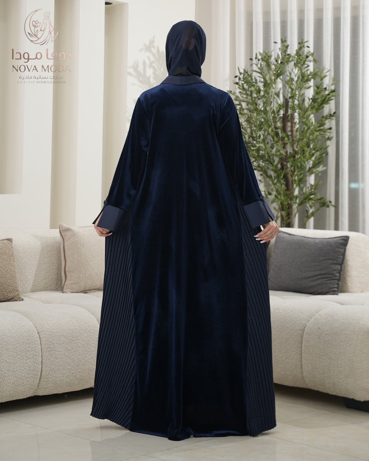 عباية مخمل